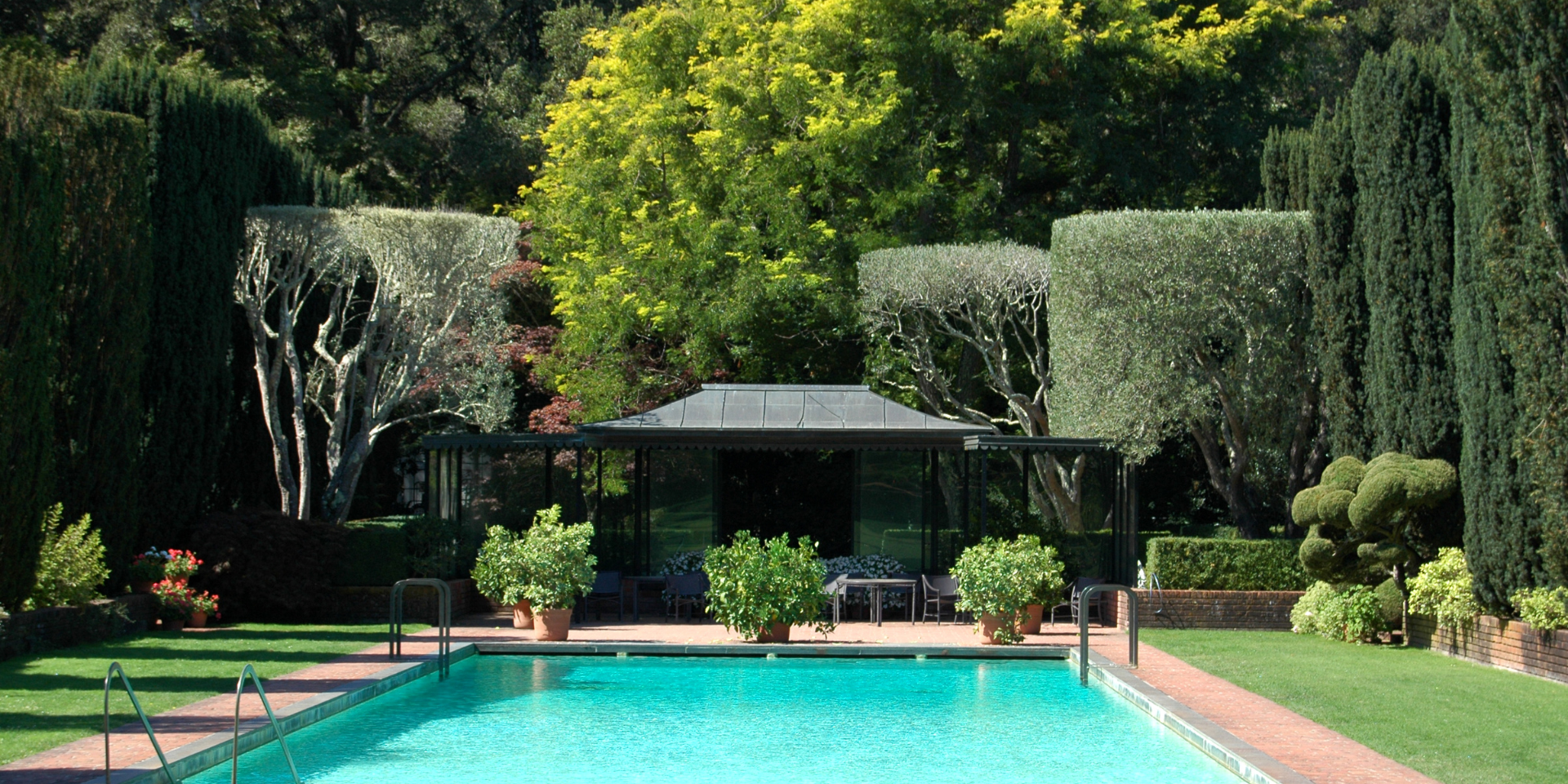 a (2000 × 800 px) (2) maison avec jardin