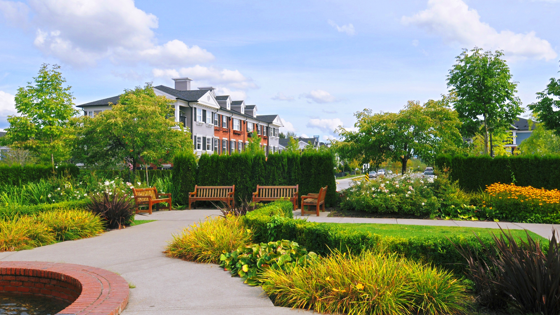 espaces verts d'une grande maison