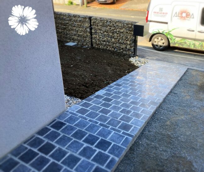 allée bleue réalisée par alcea